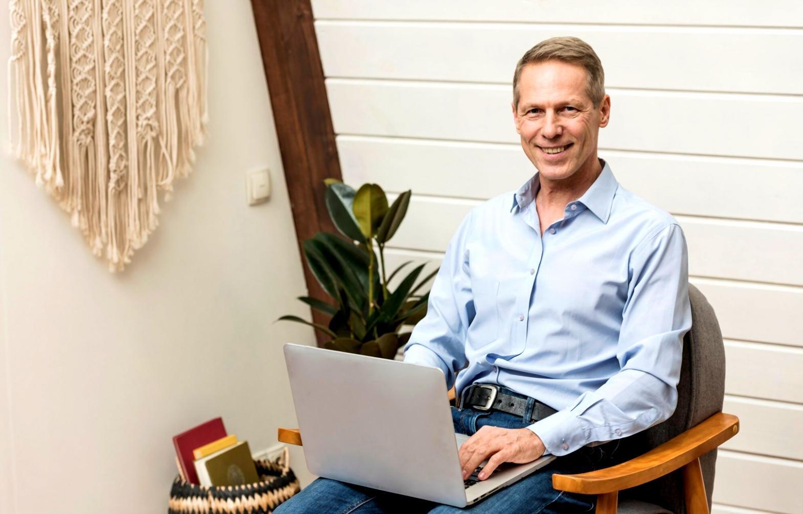 Financial education resources and investment planning materials